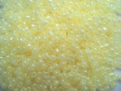 Бисер китайский мелкий непрозрачный жемчужный бледно-жёлтый 1,6-2мм (код 3PY07) 25г 3PY07 фото